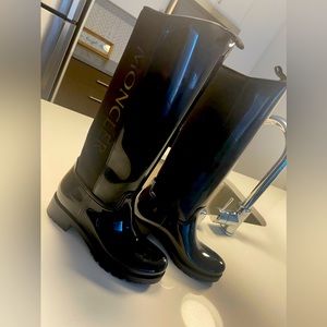 Moncler Gilla Tall Waterproof Rain Boot (Women) - 10US/40EU
